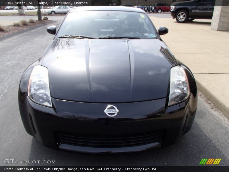 Super Black / Charcoal 2004 Nissan 350Z Coupe
