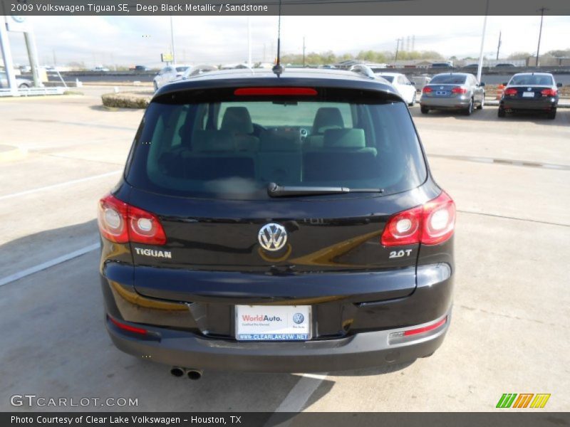 Deep Black Metallic / Sandstone 2009 Volkswagen Tiguan SE