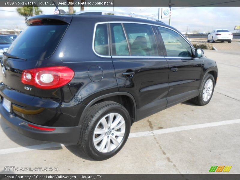 Deep Black Metallic / Sandstone 2009 Volkswagen Tiguan SE