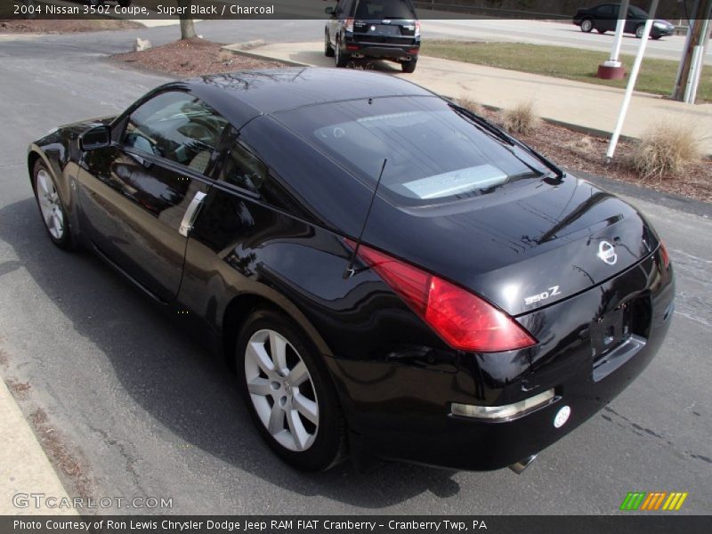 Super Black / Charcoal 2004 Nissan 350Z Coupe