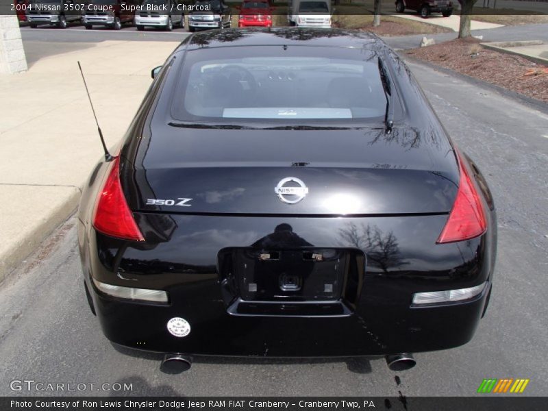 Super Black / Charcoal 2004 Nissan 350Z Coupe