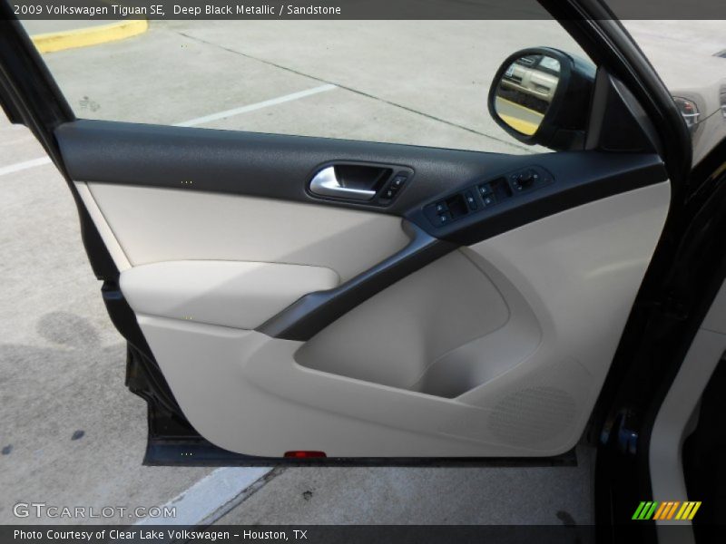 Door Panel of 2009 Tiguan SE