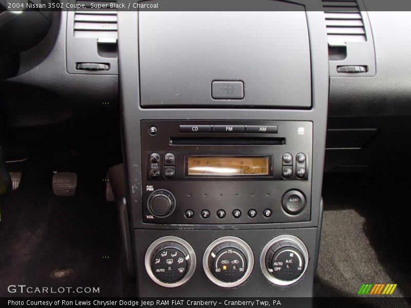 Super Black / Charcoal 2004 Nissan 350Z Coupe