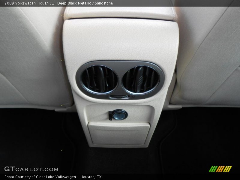 Deep Black Metallic / Sandstone 2009 Volkswagen Tiguan SE