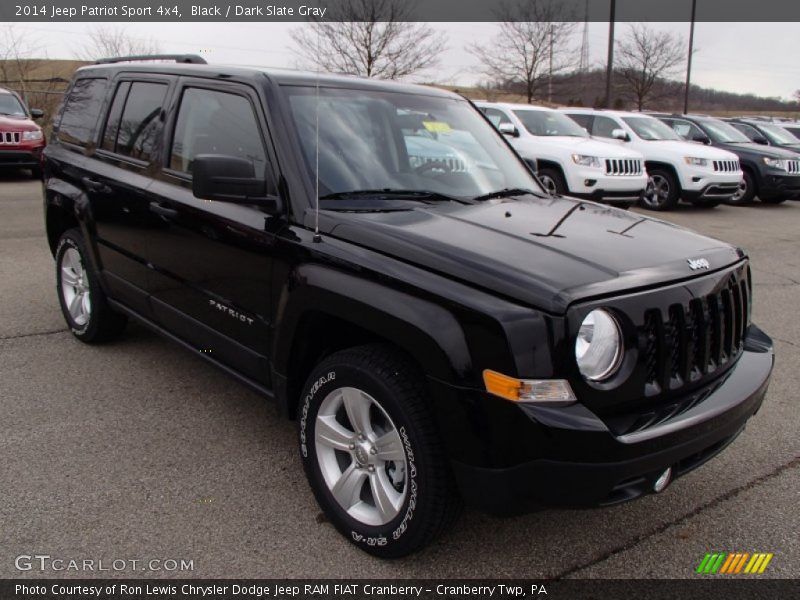 Front 3/4 View of 2014 Patriot Sport 4x4