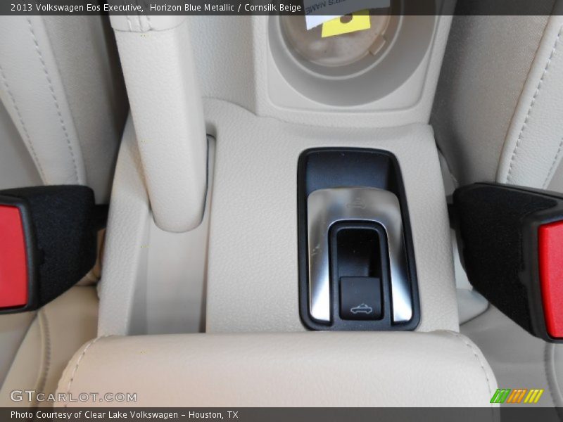 Horizon Blue Metallic / Cornsilk Beige 2013 Volkswagen Eos Executive