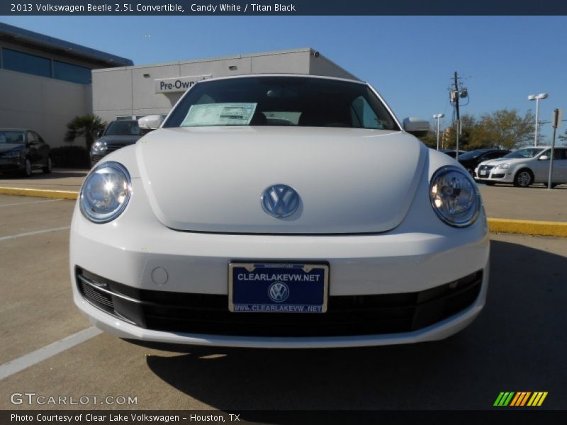 Candy White / Titan Black 2013 Volkswagen Beetle 2.5L Convertible