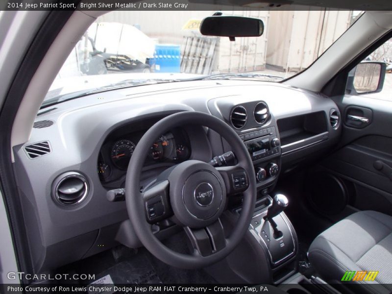 Dashboard of 2014 Patriot Sport