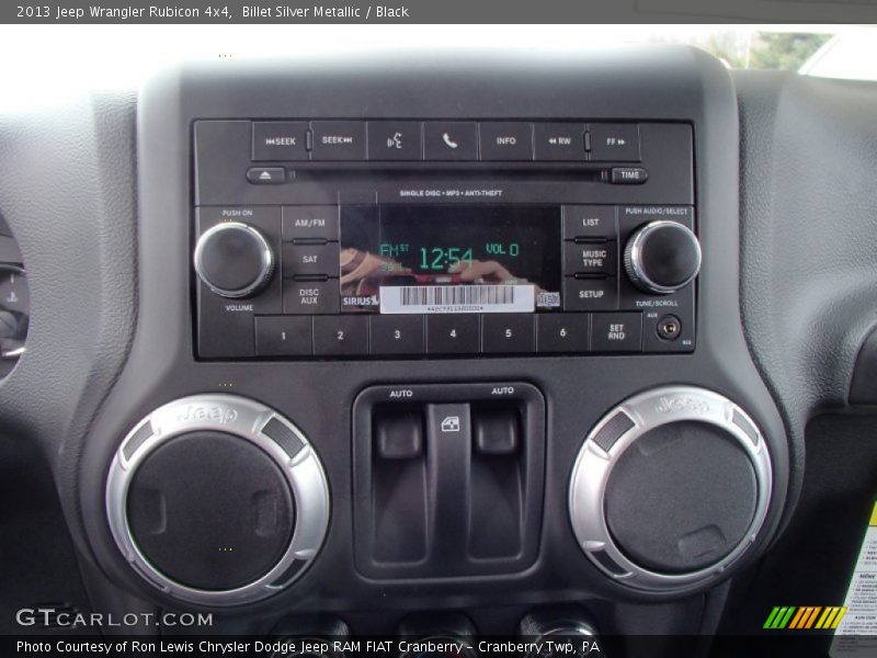 Controls of 2013 Wrangler Rubicon 4x4