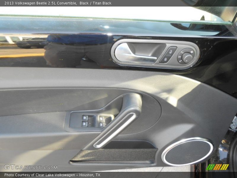 Black / Titan Black 2013 Volkswagen Beetle 2.5L Convertible