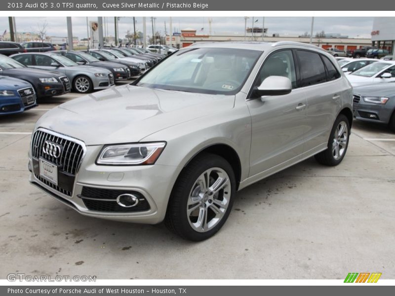 Front 3/4 View of 2013 Q5 3.0 TFSI quattro