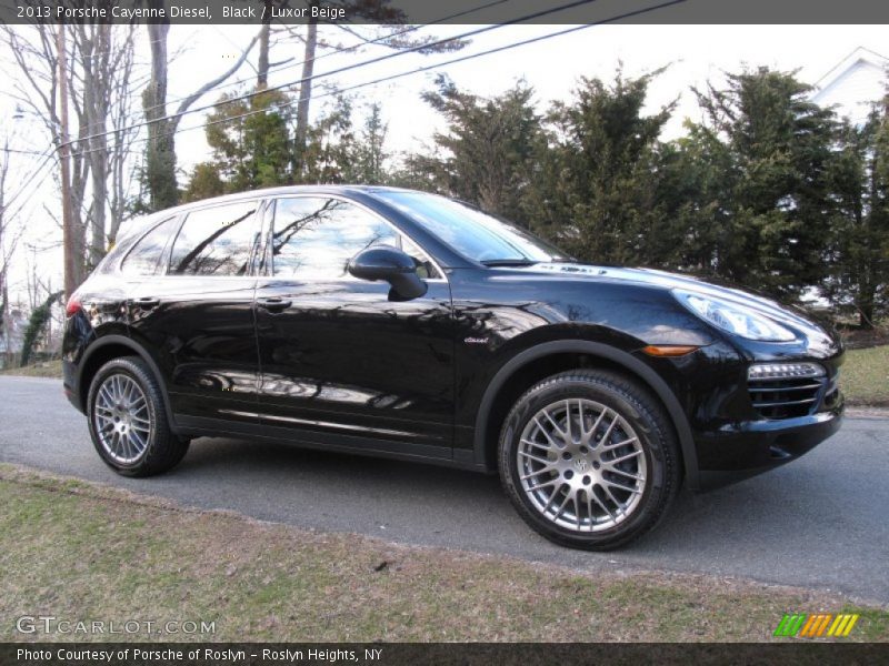 Front 3/4 View of 2013 Cayenne Diesel