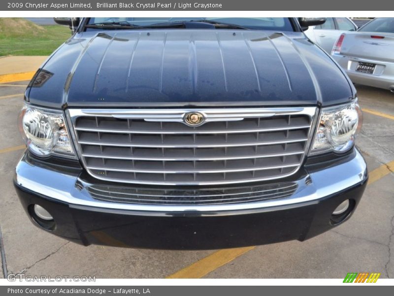 Brilliant Black Crystal Pearl / Light Graystone 2009 Chrysler Aspen Limited