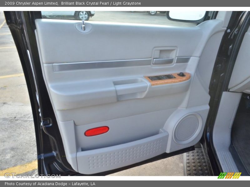 Brilliant Black Crystal Pearl / Light Graystone 2009 Chrysler Aspen Limited