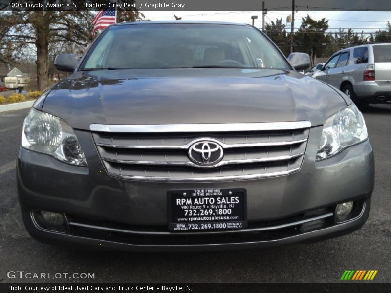 Phantom Gray Pearl / Graphite Gray 2005 Toyota Avalon XLS