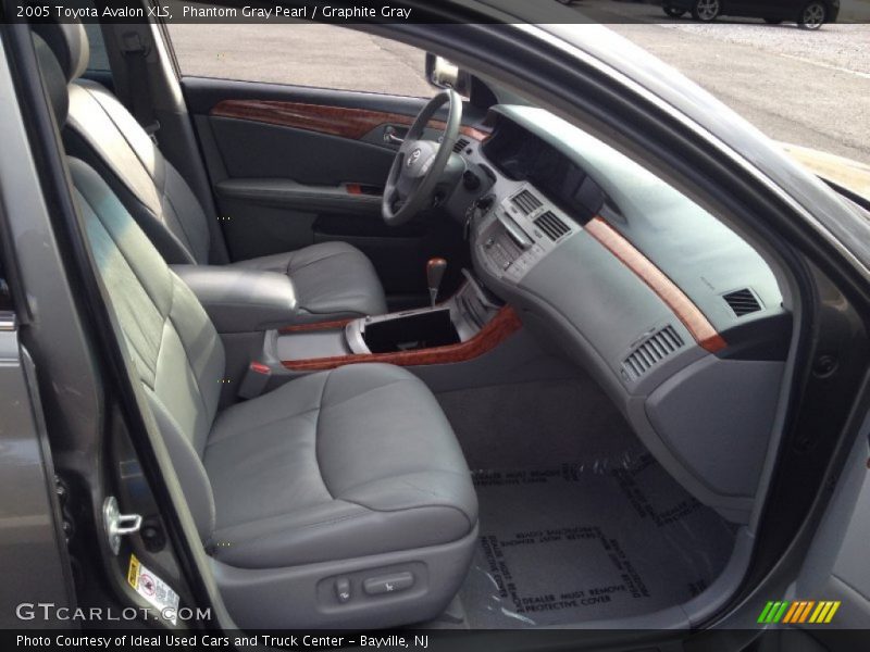  2005 Avalon XLS Graphite Gray Interior