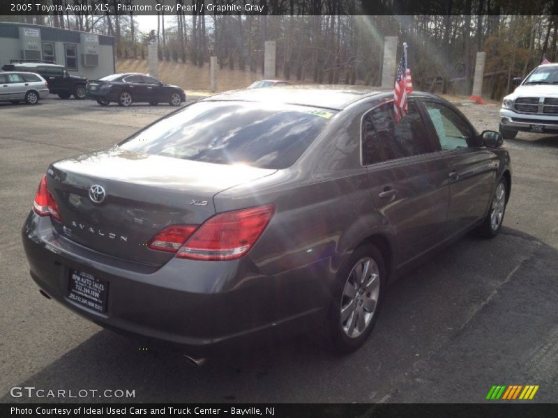 Phantom Gray Pearl / Graphite Gray 2005 Toyota Avalon XLS