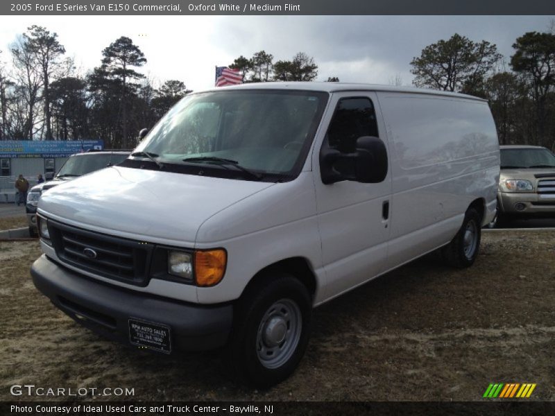 Oxford White / Medium Flint 2005 Ford E Series Van E150 Commercial