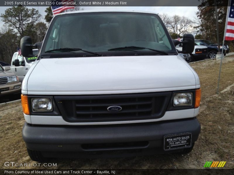 Oxford White / Medium Flint 2005 Ford E Series Van E150 Commercial