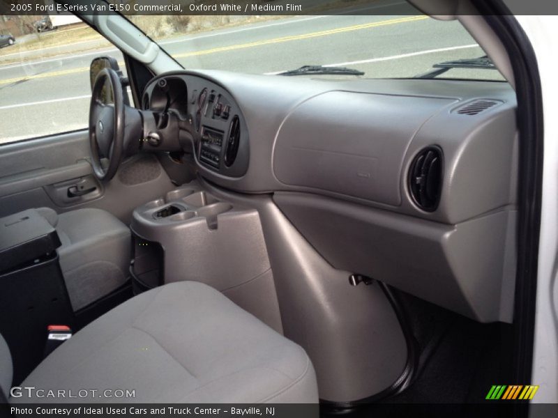 Oxford White / Medium Flint 2005 Ford E Series Van E150 Commercial
