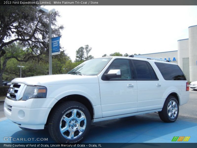 Front 3/4 View of 2013 Expedition EL Limited