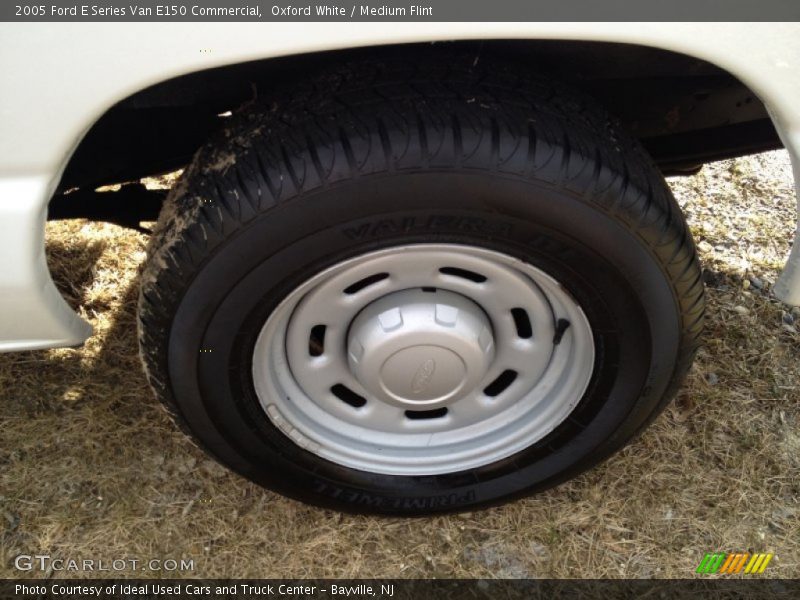 Oxford White / Medium Flint 2005 Ford E Series Van E150 Commercial