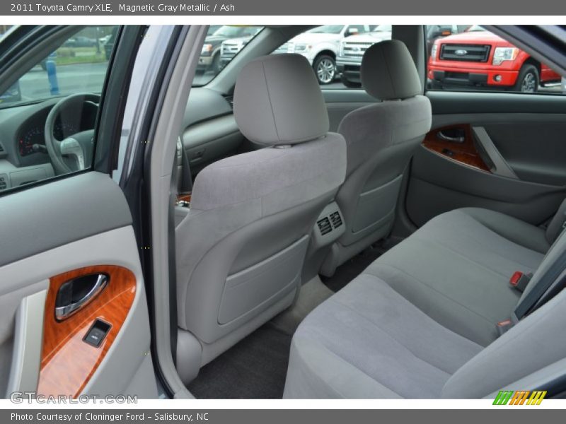 Magnetic Gray Metallic / Ash 2011 Toyota Camry XLE
