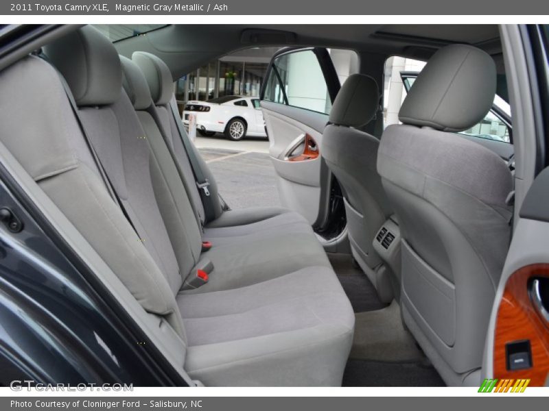 Magnetic Gray Metallic / Ash 2011 Toyota Camry XLE