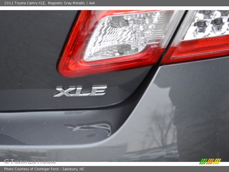 Magnetic Gray Metallic / Ash 2011 Toyota Camry XLE