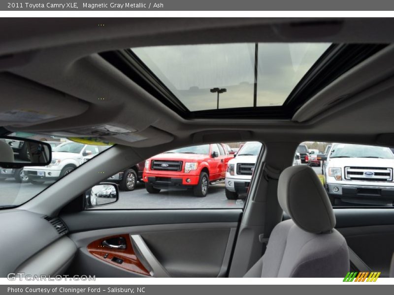 Magnetic Gray Metallic / Ash 2011 Toyota Camry XLE