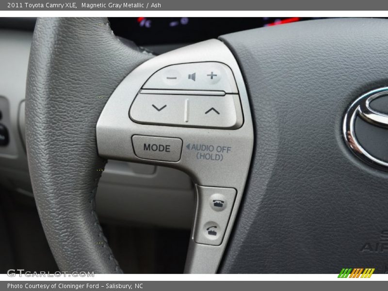 Magnetic Gray Metallic / Ash 2011 Toyota Camry XLE