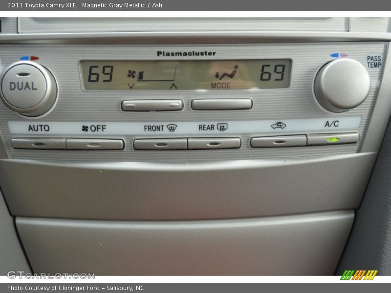 Magnetic Gray Metallic / Ash 2011 Toyota Camry XLE