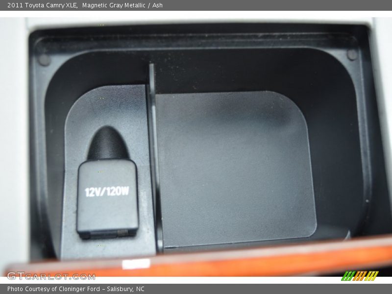 Magnetic Gray Metallic / Ash 2011 Toyota Camry XLE