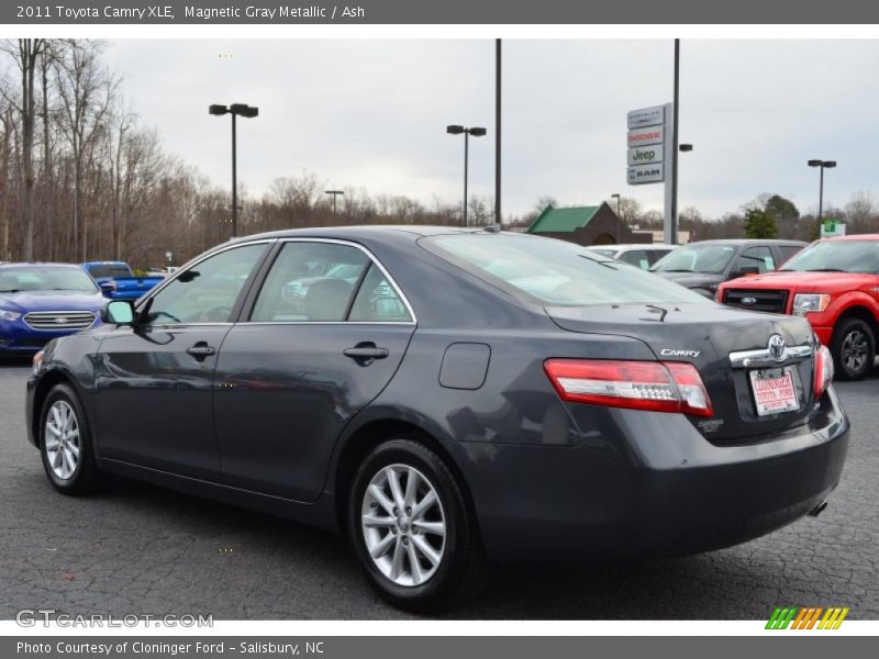 Magnetic Gray Metallic / Ash 2011 Toyota Camry XLE