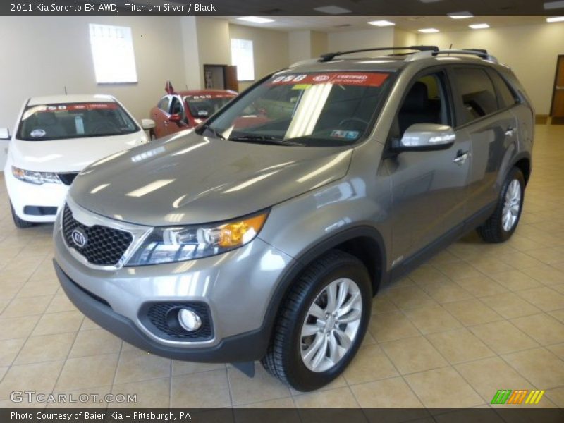 Front 3/4 View of 2011 Sorento EX AWD