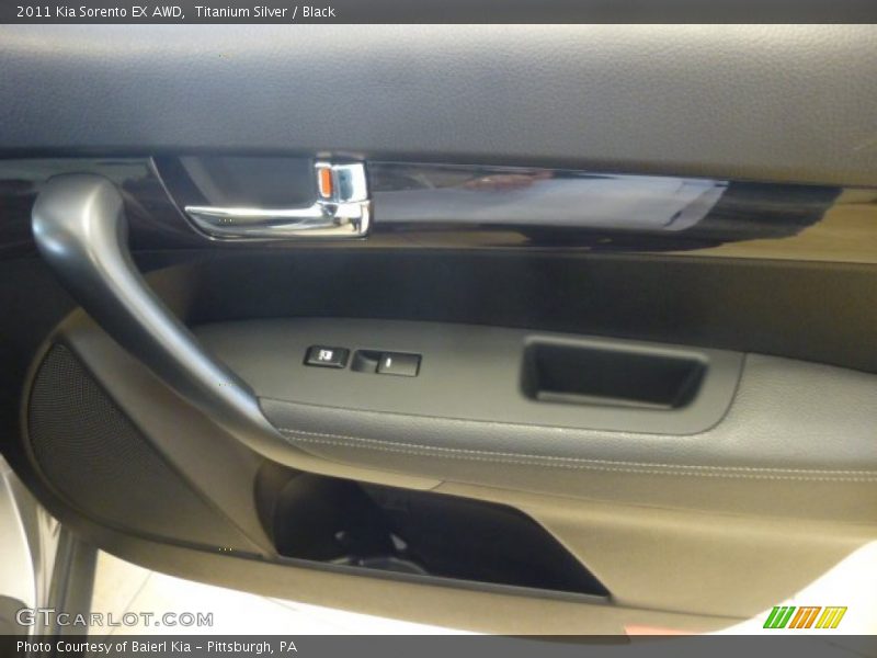 Titanium Silver / Black 2011 Kia Sorento EX AWD