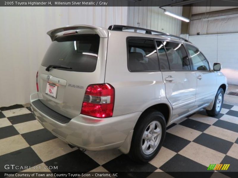 Millenium Silver Metallic / Gray 2005 Toyota Highlander I4