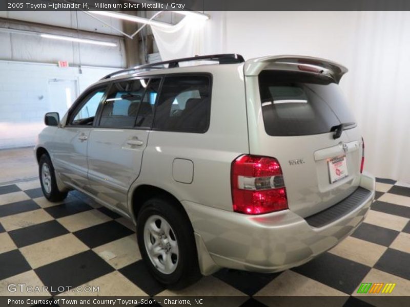 Millenium Silver Metallic / Gray 2005 Toyota Highlander I4