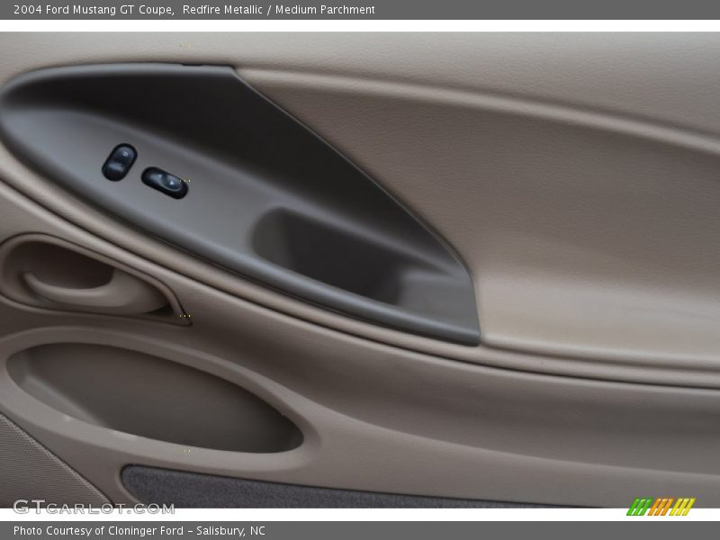 Redfire Metallic / Medium Parchment 2004 Ford Mustang GT Coupe