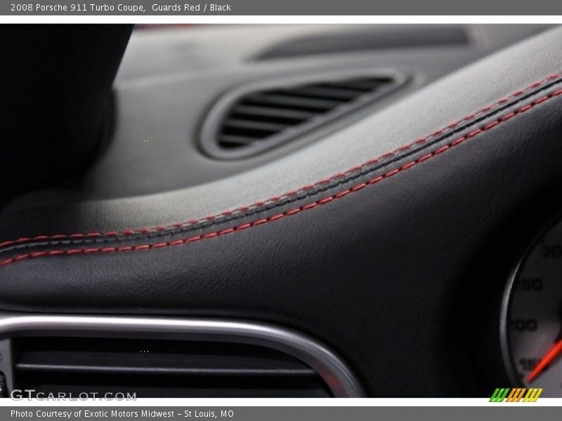 Contrast stitching - 2008 Porsche 911 Turbo Coupe