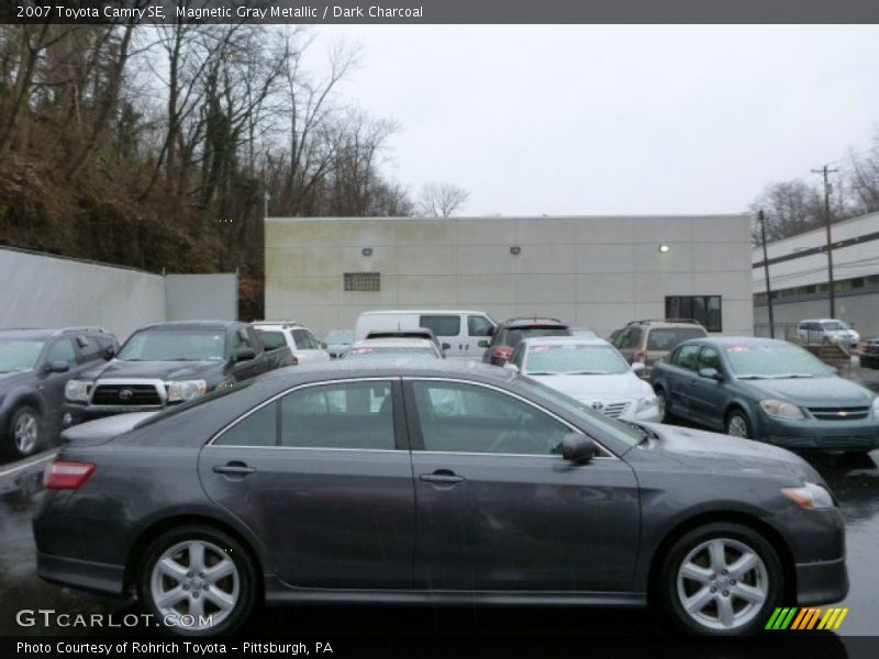 Magnetic Gray Metallic / Dark Charcoal 2007 Toyota Camry SE