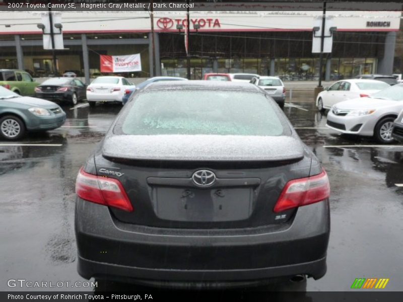 Magnetic Gray Metallic / Dark Charcoal 2007 Toyota Camry SE