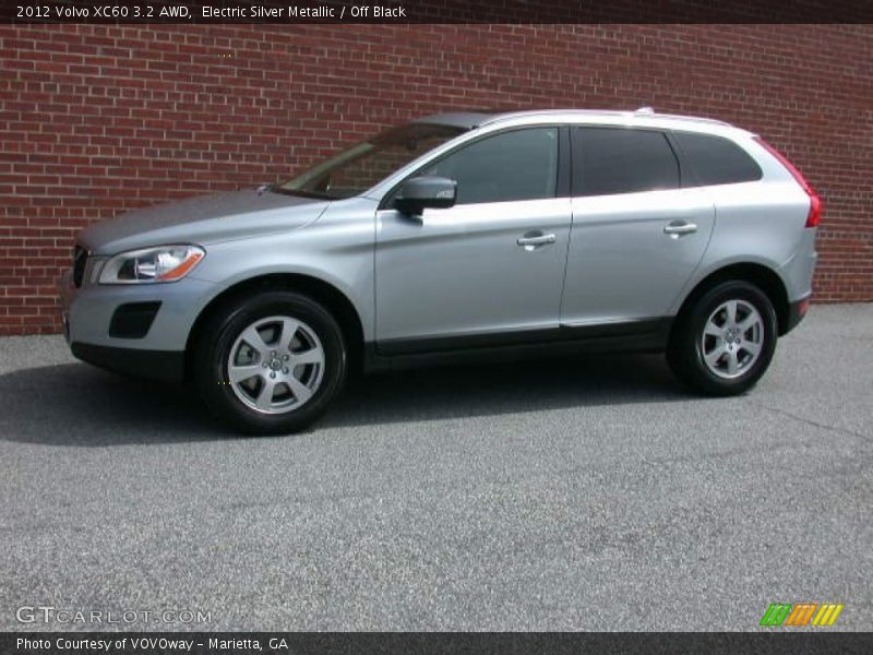Electric Silver Metallic / Off Black 2012 Volvo XC60 3.2 AWD