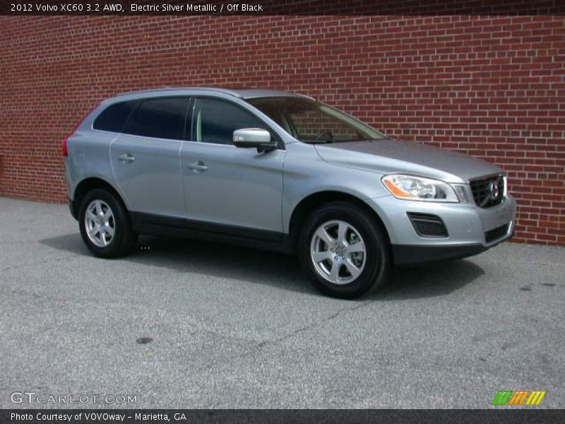  2012 XC60 3.2 AWD Electric Silver Metallic