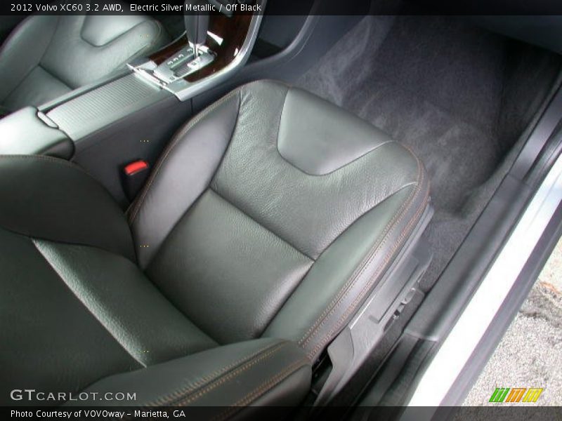 Electric Silver Metallic / Off Black 2012 Volvo XC60 3.2 AWD