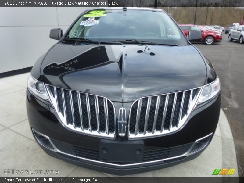 Tuxedo Black Metallic / Charcoal Black 2011 Lincoln MKX AWD