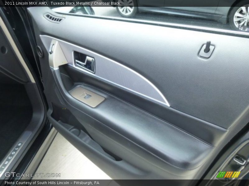 Tuxedo Black Metallic / Charcoal Black 2011 Lincoln MKX AWD