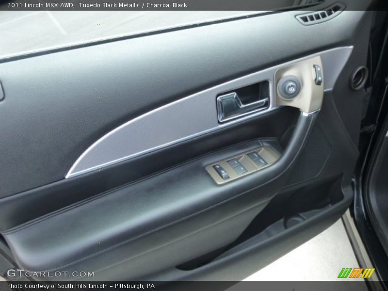 Tuxedo Black Metallic / Charcoal Black 2011 Lincoln MKX AWD