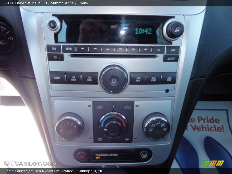 Summit White / Ebony 2011 Chevrolet Malibu LT