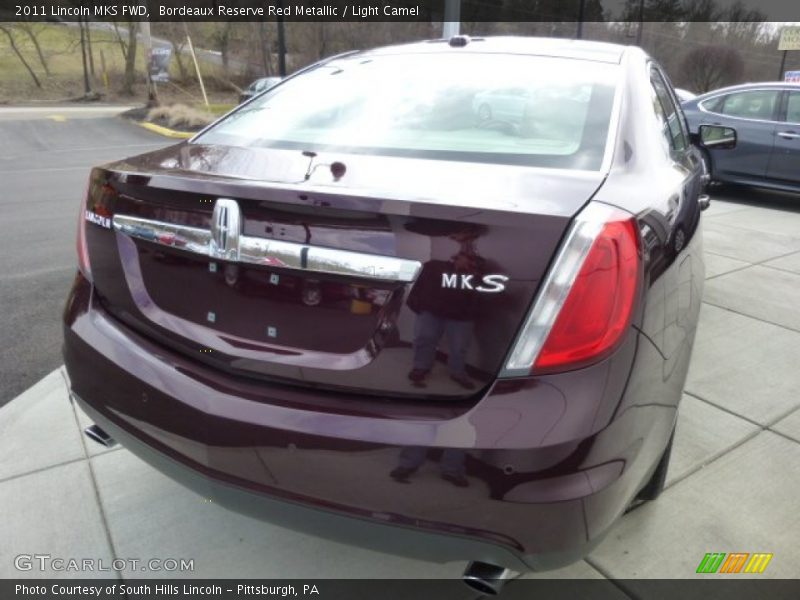 Bordeaux Reserve Red Metallic / Light Camel 2011 Lincoln MKS FWD